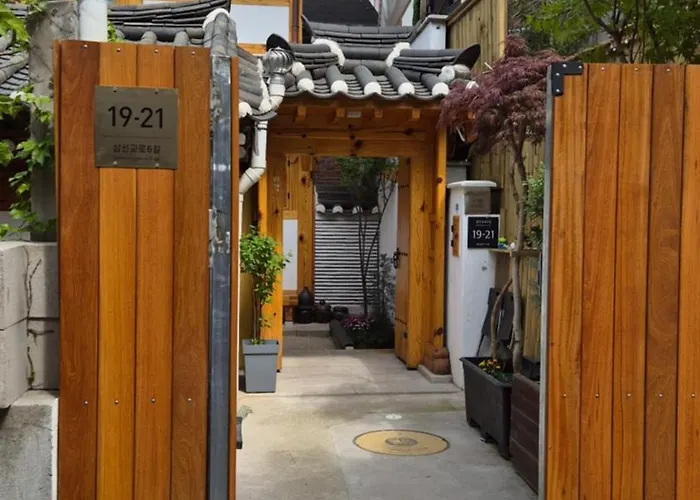 Hanok Mikyeong *